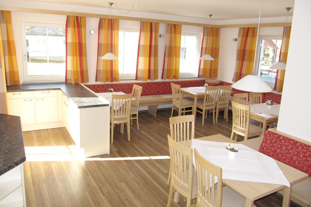 Haus Ofner Am Kreischberg Panzió Sankt Georgen ob Murau Szoba fotó